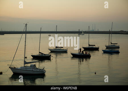 Yachten im Hafen von Dun Laoghaire, Dublin, Irland Stockfoto