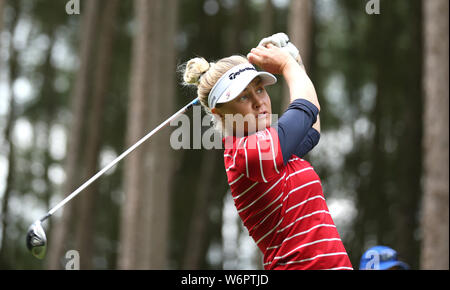 England's Charley Rumpf T-Stücke weg am fünften Tag zwei Der AIG Frauen British Open in Woburn Golf Club, ein wenig Brickhill. Stockfoto