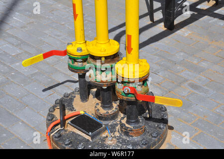 Gas, Gas Transmission System. Kommunikation, Armaturen und Geräte, die für die Gasversorgung. Stockfoto