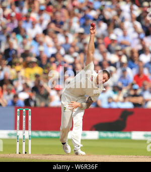 Birmingham, Großbritannien. 02 Aug, 2019. James Pattinson von Australien bowling beim Tag der Specsavers Asche erste Testspiel bei Edgbaston Cricket Ground, Birmingham. Credit: ESPA/Alamy leben Nachrichten Stockfoto