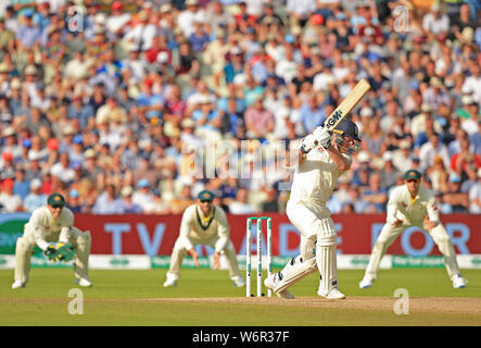 Birmingham, Großbritannien. 02 Aug, 2019. Ben schürt von England schlagen während der Tag des Specsavers Asche erste Testspiel bei Edgbaston Cricket Ground, Birmingham. Credit: ESPA/Alamy leben Nachrichten Stockfoto