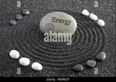 Japanische Zen Garten schwarz Sand Stockfoto