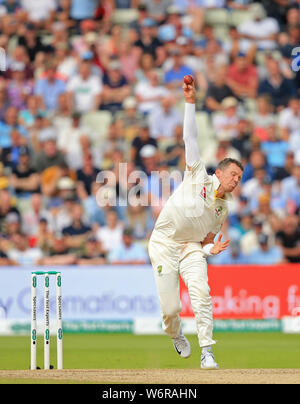 BIRMINGHAM, ENGLAND. 02. AUGUST 2019: Peter Siddle von Australien bowling beim Tag der Specsavers Asche erste Testspiel bei Edgbaston Cricket Ground, Birmingham. Stockfoto