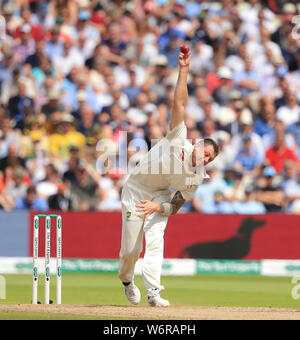 BIRMINGHAM, ENGLAND. 02. AUGUST 2019: James Pattinson von Australien bowling beim Tag der Specsavers Asche erste Testspiel bei Edgbaston Cricket Ground, Birmingham. Stockfoto