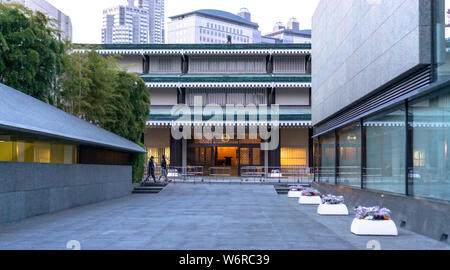 Tokio Architektur ist voll von Edelsteinen. Stockfoto