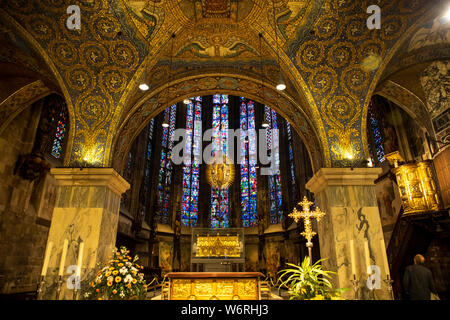 Aachener Dom, der Aachener Dom oder Aachen Marienkirche, Madonna des Rosenkranzes in der Apsis der gotische Chor, Marien schrein, Stockfoto