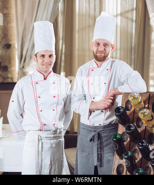 Porträt einer Köche im Restaurant. Stockfoto