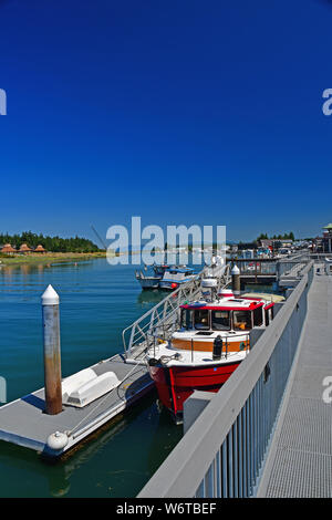 Blick auf die Marina und die Stadt La Conner, Washington, USA Stockfoto