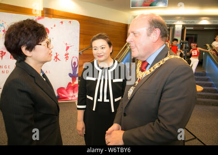 Edinburgh, Schottland, 2. August 2019. Bild L bis R, Ms Lou Danna, der Stellvertretende Chinesische Generalkonsul, Jennifer Guo, Direktor der chinesischen kulturellen Festivals, Frank Ross, Lord Provost, die Stadt Edinburgh Stockfoto