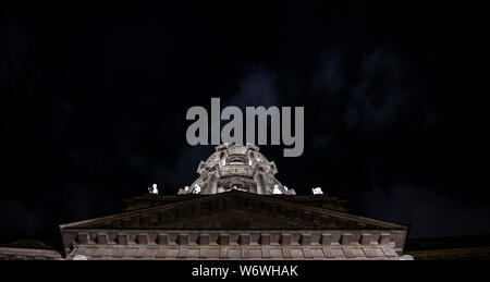 Berlin, Deutschland. 28. Juli 2019. Der Turm der alten Stadthaus steigt in den Abendhimmel. Credit: Paul Zinken/dpa/Alamy leben Nachrichten Stockfoto