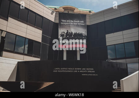 Ein Foto von außerhalb der Bürgerrechte Memorial im südlichen Armut-Gesetz Bürogebäude in Montgomery, Alabama. Stockfoto