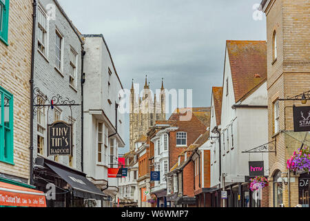 Die Kathedrale von Canterbury Turm von der Straße Stockfoto