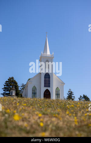 Hl. Teresa von Avila. Die Kirche, die bekanntermaßen in der Hitcock Film "Die Vögel". In der Bodega, Sonoma County, Kalifornien. Stockfoto