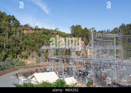 Tarraleah Power Station ist ein Wasserkraftwerk im Zentralen Hochland Region liegt. Es ist durch das Hydro Tasmania betrieben. Stockfoto