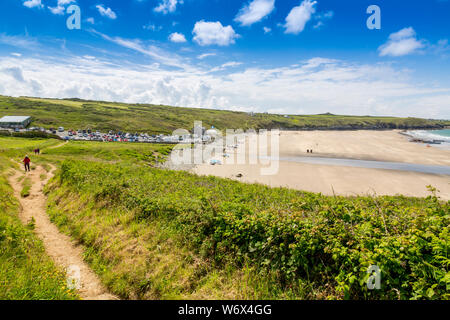 Whitesands Bay wie vom Nationalpark Pembrokeshire Coast Küstenweg, Wales, Großbritannien Stockfoto