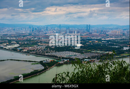 Panoramablick von Kunming, die Hauptstadt und größte Stadt der Provinz Yunnan im Südwesten Chinas Stockfoto