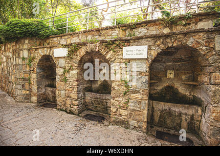 Brunnen von Haus der Jungfrau Maria (meryemana), Ephesus, Türkei. Diese Brunnen sind heilende Eigenschaften zu haben. Stockfoto