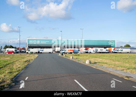 PostNL Sortierzentrum. PostNL ist ein Brief-, Paket- und e-commerce Corporation mit Niederlassungen in den Niederlanden, Deutschland, Italien, Belgien und dem Vereinigten Königreich. Stockfoto