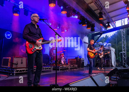 Fotos von Teenage Fanclub bei Sommer Nächte im Musikpavillon Kelvingrove Glasgow 30. Juli 2019 Musik fotografie Konzert Fotografie Stockfoto