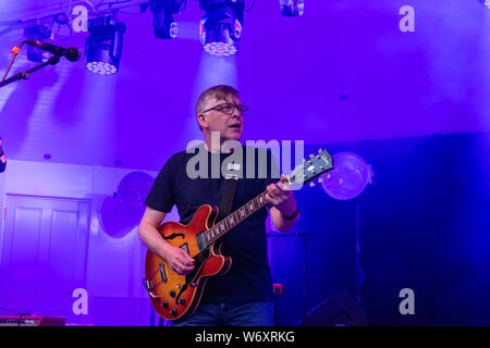 Fotos von Teenage Fanclub bei Sommer Nächte im Musikpavillon Kelvingrove Glasgow 30. Juli 2019 Musik fotografie Konzert Fotografie Stockfoto