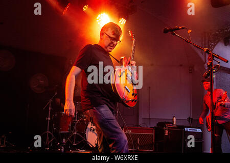 Fotos von Teenage Fanclub bei Sommer Nächte im Musikpavillon Kelvingrove Glasgow 30. Juli 2019 Musik fotografie Konzert Fotografie Stockfoto