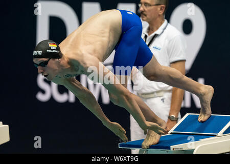 Berlin, Deutschland. 03 Aug, 2019. Schwimmen: Deutsche Meisterschaft: 200m Freistil Männer Finale: Florian Wellbrock beginnt. Quelle: Bernd Thissen/dpa/Alamy leben Nachrichten Stockfoto