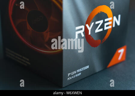 Valencia, Spanien - August 3, 2019: AMD Ryzen 3700 x Prozessor. Neue Zen 2, 7 Nanometer desktop-CPUS von AMD. Sehr beliebt. Stockfoto