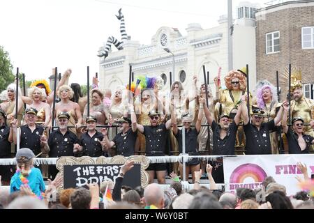 Brighton, Großbritannien, 3. August 2019 - Die Teilnehmer an der Parade nehmen an der diesjährigen Brighton Stolz. Kredit James Boardman/Alamy leben Nachrichten Stockfoto