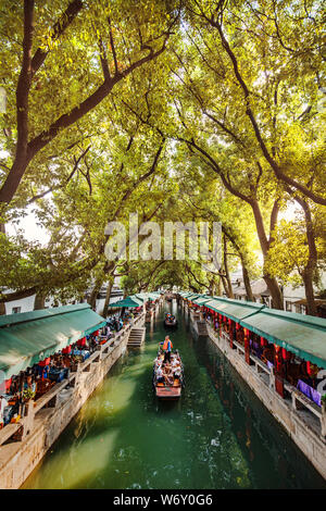 Alte Wasserkanäle in Tongli Suzhou, China. Stockfoto