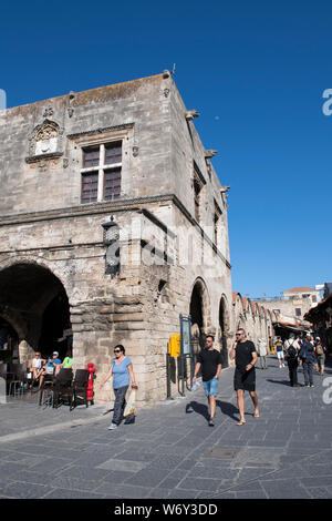 Griechenland, Rhodos, die größte der Dodekanes Inseln. Mittelalterliche Altstadt, Evreon Martyron Square, dem Jüdischen Viertel, aka Sea Horse Square. UNESCO Stockfoto