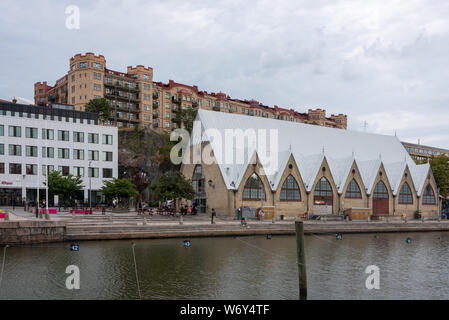 Göteborg, Schweden - 19 Juli, 2019: Blick auf die Kirche des Ffishermen in Göteborg. Feskekôrka, wie es in den Schwedischen genannt, ist ein Fisch Markt wh Stockfoto