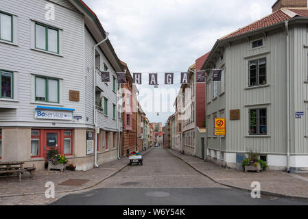 Göteborg, Schweden - 19 Juli, 2019: Blick auf ein Banner mit dem Schriftzug Haga, einer berühmten Straße in Göteborg, Schweden. Stockfoto