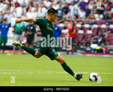 London, Großbritannien. 03 Aug, 2019. London, United Kingdom, August 03 Yuri Berchiche von Athletic Bilbao punktet die gewinnende Strafe bei Betway Pokalspiel zwischen West Ham United und Athletic Club Bilbao Stadion in London, London, England am 03. August 2019. Credit: Aktion Foto Sport/Alamy leben Nachrichten Stockfoto