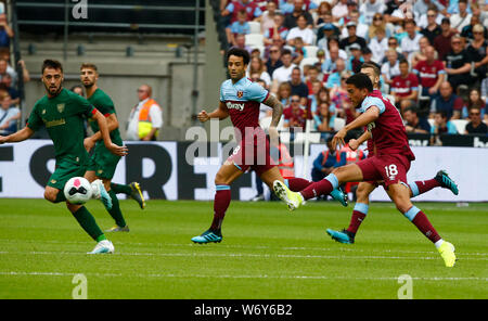 London, Großbritannien. 03 Aug, 2019. London, United Kingdom, August 03 West Ham United Pablo Fornals bei Betway Pokalspiel zwischen West Ham United und Athletic Club Bilbao Stadion in London, London, England am 03. August 2019. Credit: Aktion Foto Sport/Alamy leben Nachrichten Stockfoto