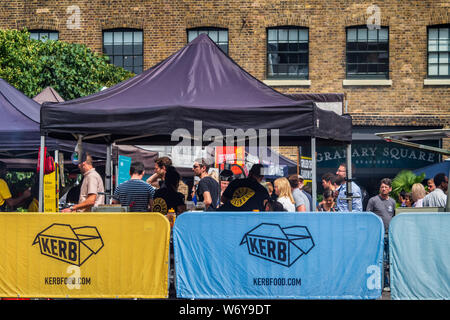 Die Kandare Street Food Markt in der Kornkammer Square Kings Cross Development in Central London, Großbritannien Stockfoto