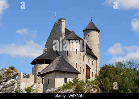 Das königliche Schloss Lindenberg, einem der schönsten Festungen auf den Spuren Adler in Polen. Stockfoto