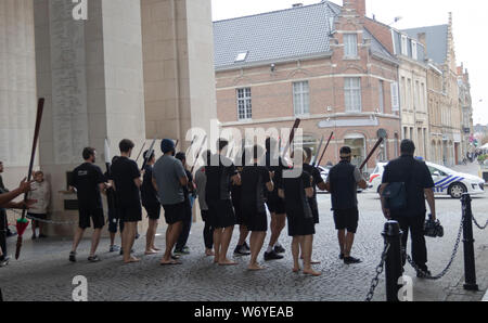 Anzac Day Vorbereitungen, die Menin-tor Belgien. Paraden und die Durchführung der Haka. Stockfoto