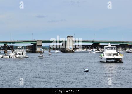 Sehenswürdigkeiten rund um Newburyport, Massachusetts entlang dem Merrimack River an der Boston North Shore Stockfoto