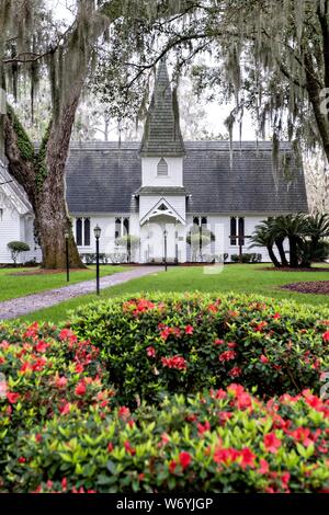 Der Christus Kirche in St. Simons Island, Georgia. Die ursprüngliche Kirche aus Holz wurde 1820 dann im Bürgerkrieg zerstört wurde und wieder aufgebaut, wie es heute steht im Jahre 1884. Stockfoto