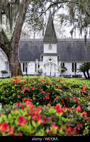 Der Christus Kirche in St. Simons Island, Georgia. Die ursprüngliche Kirche aus Holz wurde 1820 dann im Bürgerkrieg zerstört wurde und wieder aufgebaut, wie es heute steht im Jahre 1884. Stockfoto