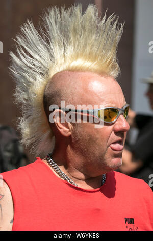 Blackpool, Lancashire, UK. 3. August 2019. Die fabelhafte Punk Rebellion Festival zurück in den Winter Gardens in Blackpool für ein Wochenende live Punk Rock Musik. Die Rebellion Festival, früher Urlaub in der Sonne und die VERGEUDETEN Festival ist ein britischer Punk Rock Festival 1996 zum ersten Mal statt. Diese offen für alle Veranstaltung zieht Tausende von Besuchern aus Übersee alle ihre Lieblings punk Musiker an einem Ort zu sehen. Credit: cernan Elias/Alamy leben Nachrichten Stockfoto
