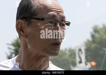 Fukushima, Japan. 3 Aug, 2019. Japanische Rentner Baseballspieler Sadaharu Oh beantwortet Fragen von Journalisten an der Azuma Sport Park, während des ''Tohoku Media Tour: Fukushima Kurs'' Veranstaltung. Die jährliche Veranstaltung, organisiert von der Tokyo Metropolitan Government (TMG) präsentiert die Wiederherstellungsmaßnahmen in Fukushima, der von der 2011 grossen Osten Japan Erdbeben betroffen. Credit: Rodrigo Reyes Marin/ZUMA Draht/Alamy leben Nachrichten Stockfoto