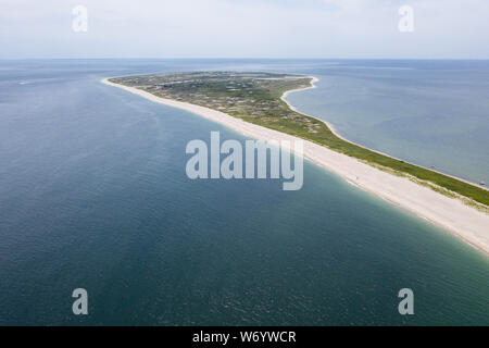 Das kalte Wasser des Atlantischen Ozeans baden Monomoy Insel auf Cape Cod, Massachusetts. Diesen wunderschönen Teil von New England ist eine beliebte Urlaubsregion. Stockfoto