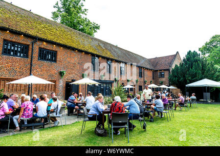 Tudor Scheune Gaststätte, Eltham, Großbritannien Stockfoto