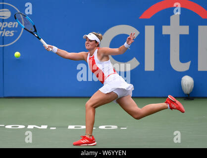 August 3, 2019: Caty McNally (USA) verliert an Camila Giorgi (ITA) 7-6, 6-2, am CitiOpen gespielt bei Rock Creek Park Tennis Center in Washington, DC. © Leslie Billman/Tennisclix/CSM Stockfoto