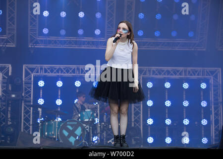 Gunnersbury Park, London, Großbritannien, 15. Juli 2018, Lauren Mayberry von Chvrches, Chvrches in der Zitadelle Festival in London, © Richard Soans/Alamy leben Nachrichten Stockfoto