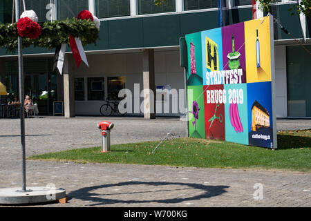 Werbung von Stadtfest brugg Outdoor vor der Neuen Aargauer Bank in Brugg. Stockfoto