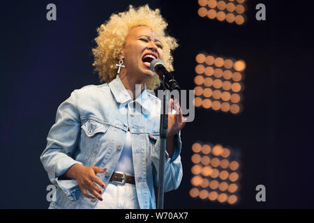 Brighton, UK. 3. August 2019. Emeli Sande führt als Special Guest auf der Hauptbühne im Pride im Park von Preston Park, Brighton am 3. August 2019 Bild von Tabatha Feuerwehrmann/weiblichen Perspektive Credit: Weibliche Perspektive/Alamy leben Nachrichten Stockfoto