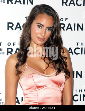 Nabila Badda besucht Großbritannien Galavorstellung von Die Kunst des Laufens in den Regen an der Bild-Haus in zentraler Lage in London. Stockfoto