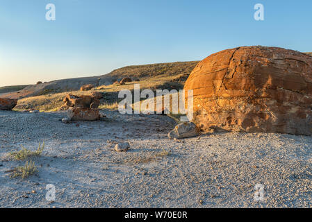 Red Rock Coulee in der Nähe der Städte Orion und sieben Personen, Alberta, Kanada Stockfoto